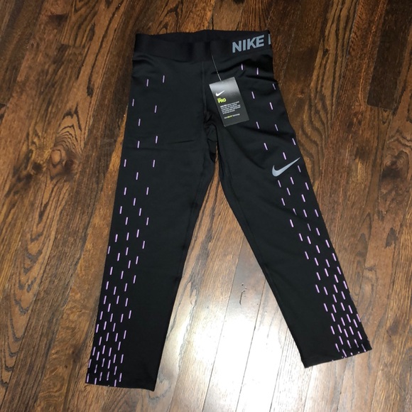 Nike Pro Crop Tights - Picture 2 of 3